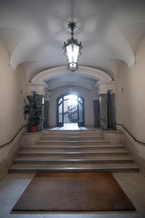 Dimora Storica Palazzo Marescalchi Belli Roma Exterior foto