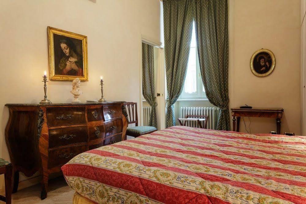Dimora Storica Palazzo Marescalchi Belli Roma Exterior foto