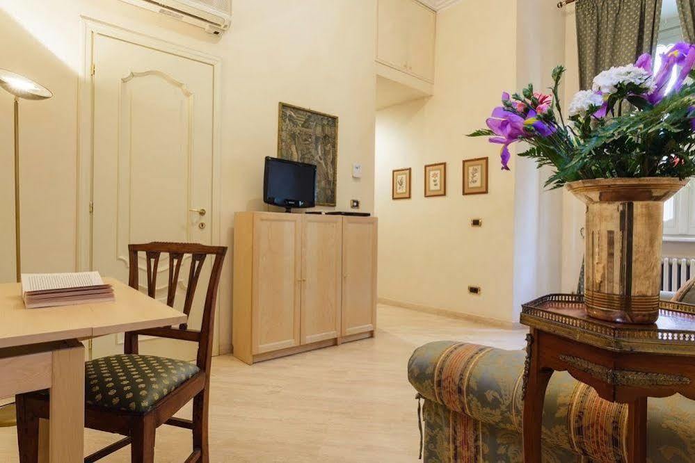 Dimora Storica Palazzo Marescalchi Belli Roma Exterior foto